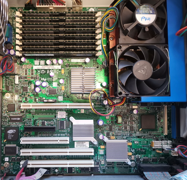 SE7520BD2_DDR2_01.jpg