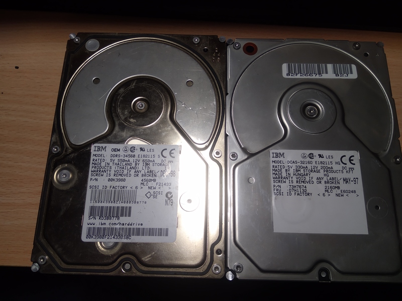 Два IBM SCSI