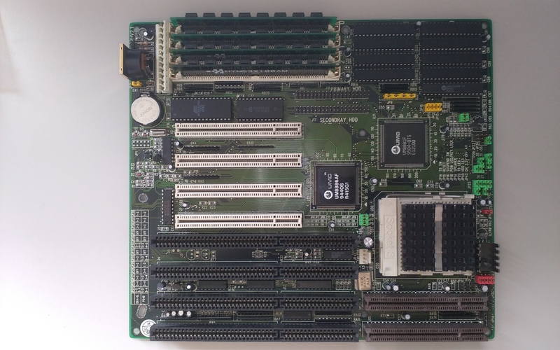 Amptron DX-9200I / PCChips M915i (486) Restored