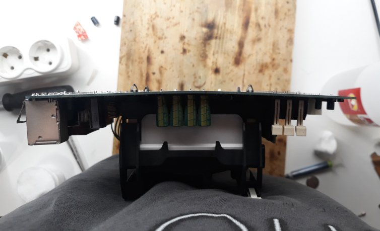 ga-8id533-no-backplate.jpg