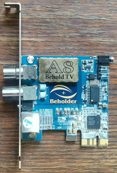 Beholder_A8_01.jpg