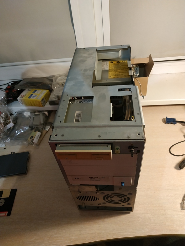 Несмотря на простор в корпусе, есть доп особое место для второго винта